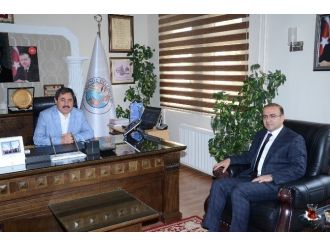 Özhan, Darende Belediye Başkanı Eser’i Makamında Ziyaret Etti