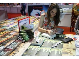 Genç Yazarlar 7.kitap Fuarı’nda