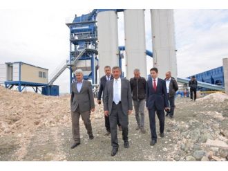 Vali Ve Kütahya İl Genel Meclisi Başkanı Asfalt Şantiyesini İnceledi