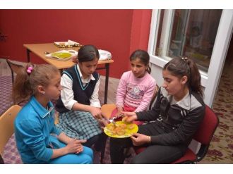 Müdür Taş, Kız Öğrenci Pansiyonlarını Ziyaret Etti