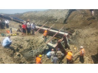 Edirne’de Göçük Altında Kalan 1 İşçiye Ulaşıldı