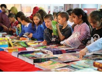 Kitap Fuarı Rekor Kırmaya Devam Ediyor