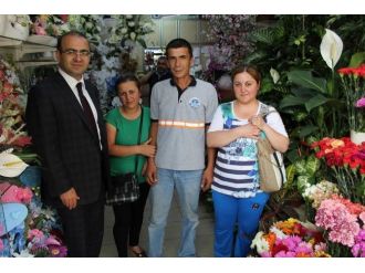 Özhan, Kışla Caddesi Esnafıyla Bir Araya Geldi