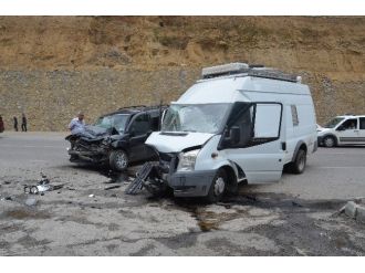 (Özel Haber) İki Kişinin Yaralandığı Kaza Güvenlik Kamerasında