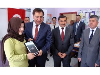 Fatih Projesi Tabletleri Şanlıurfa’da Da Dağıtıldı