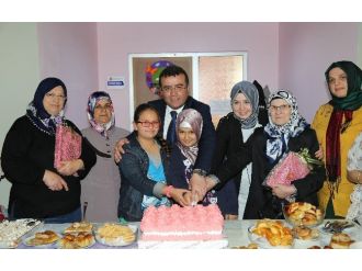 Taşçı’dan Kursiyerlere Kur’an-ı Kerim Sürprizi