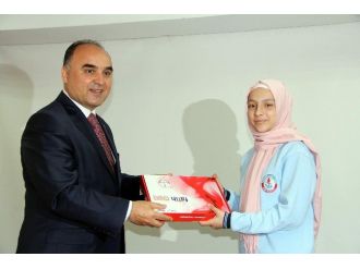 Kastamonu’da Öğrencilere, Tablet Dağıtımı Yapıldı