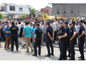 Özgür-der’in Protesto Gösterisine Polisten Müdahale