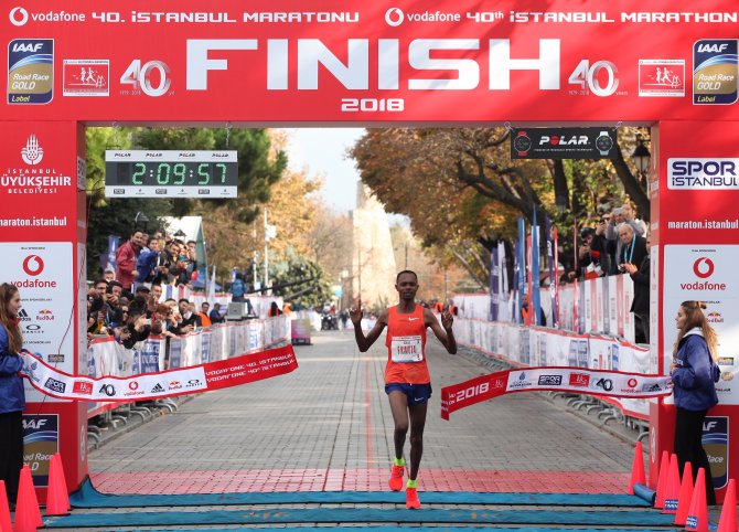 1545552123_vodafone_istanbul_maratonu_1.felixkimutai.jpg