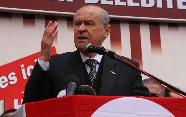Bahçeli: ABD üç teröristin yerini iyi bilir