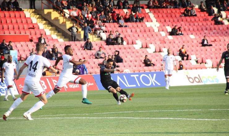 Balıkesir evinde Gençler’i devirdi