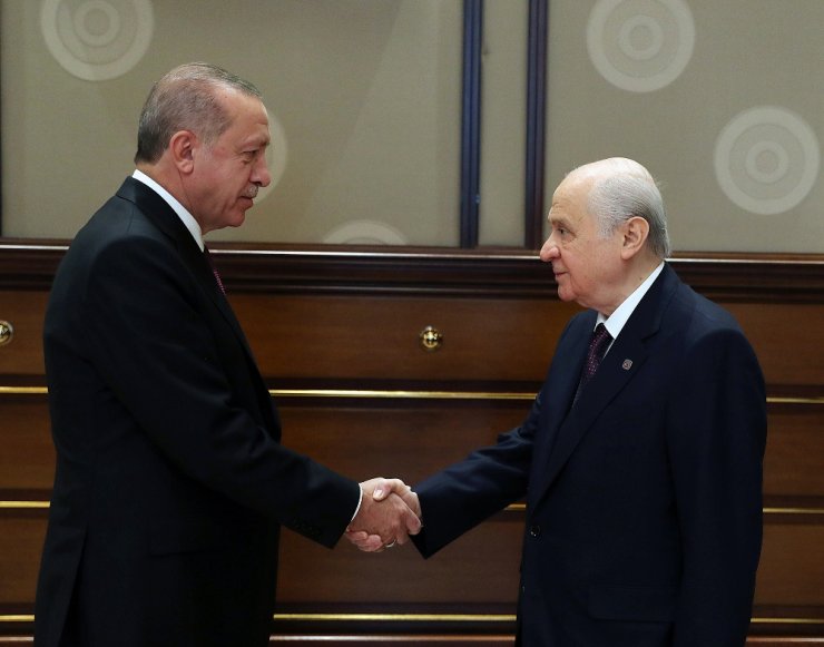 Erdoğan Bahçeli ile Cumhurbaşkanlığı Külliyesi'nde görüştü