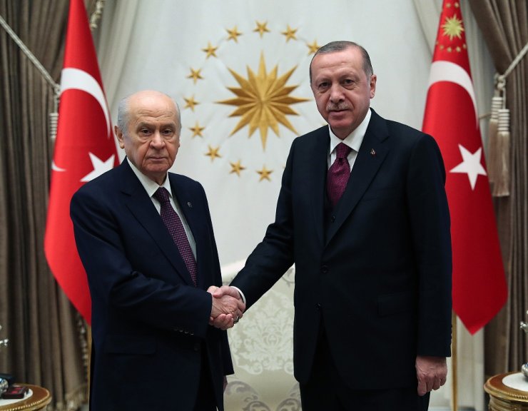 Erdoğan Bahçeli ile Cumhurbaşkanlığı Külliyesi'nde görüştü