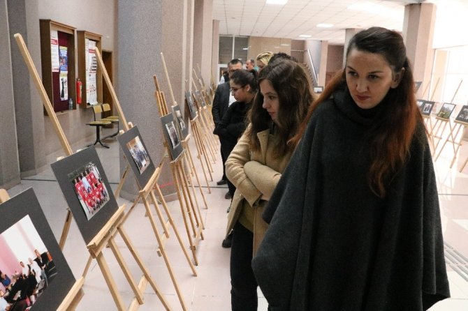 öğretmenler gününe özel fotoğraf sergisi beğenileri topladı