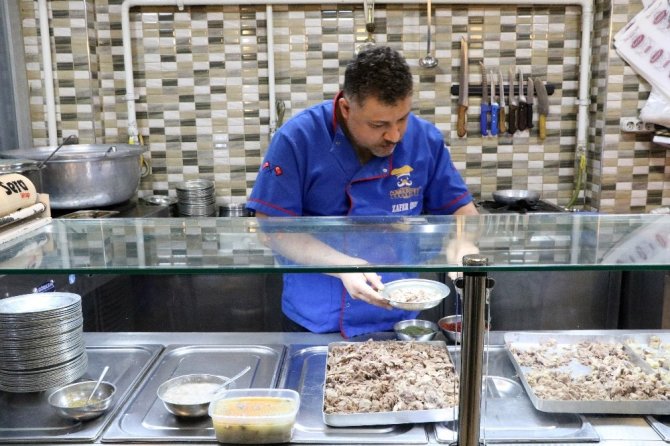 Kışın içilen Maraş paçası şifa kaynağı oldu