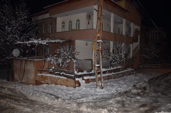 Elbistan'da kopan elektrik teli yine ölüm saçtı