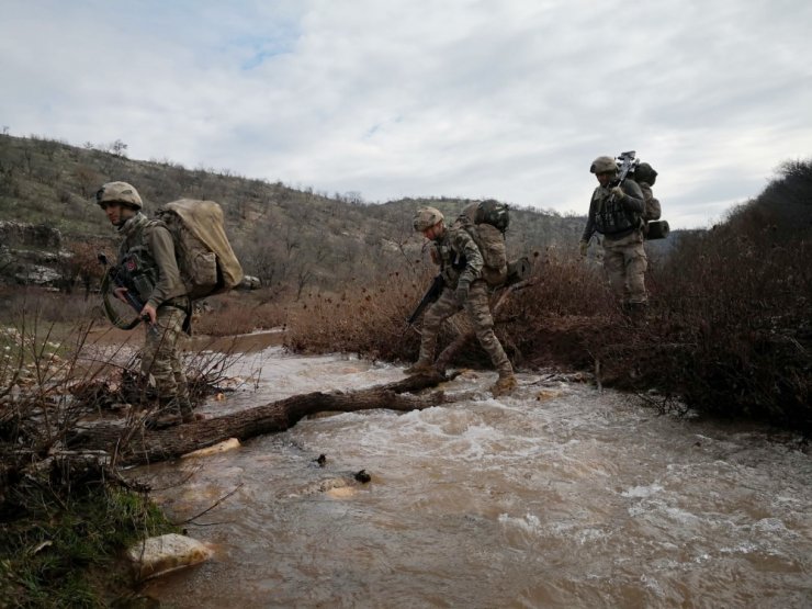 TSK'dan başarı üstüne başarı! Büyük darbe vurdu