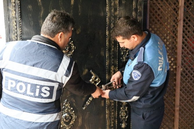 Kahramanmaraş’ta kumarbazlar suçüstü yakalandı! 2 kahvehane kapatıldı
