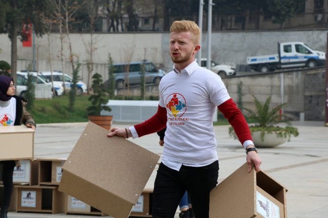 Kahramanmaraşlı gençler yaptıkları proje ile kedileri ısıttı