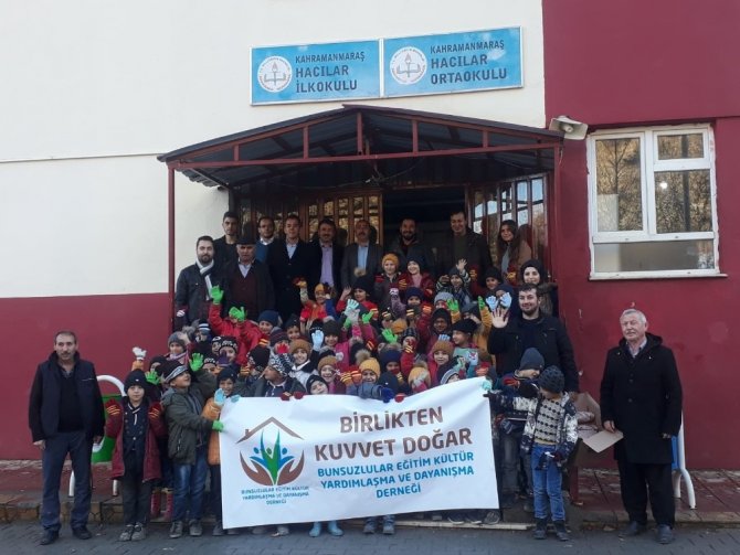 Kahramanmaraş’ta 500 öğrencinin yüzü güldü