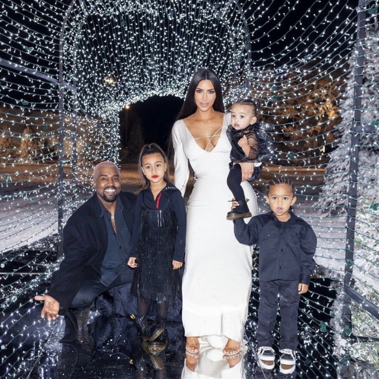 Kim Kardashian’ın noel partisi 500 bin dolara mal oldu