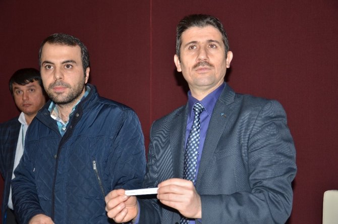 75 kişilik iş için 943 aday başvurdu, noter huzurunda kura çekildi