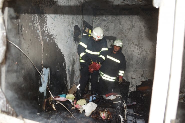 Sobadan çıkan yangın engelli kadını evsiz bıraktı