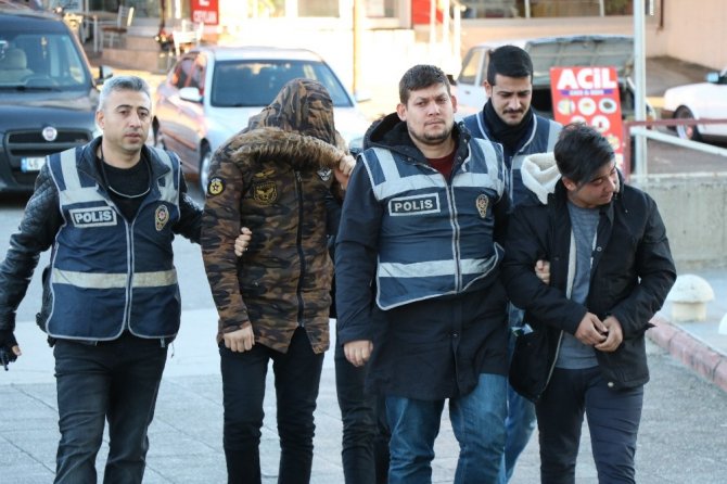 Kahramanmaraş'ta hırsızlığa annesini alet etti