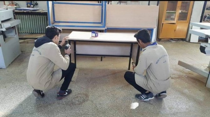 Meslek lisesi öğrencileri köy okullarında maharetlerini konuşturdular