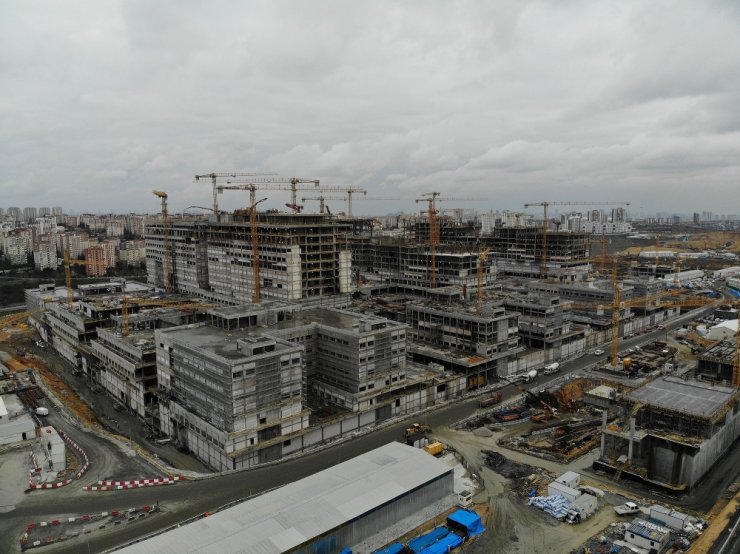 Dünyanın en büyük hastanesi havadan görüntülendi