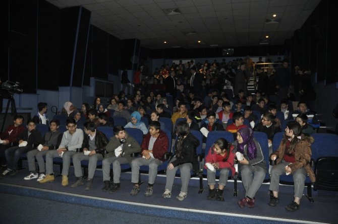 Kültür ve Turizm Bakanlığı öğrencileri beyaz perde ile tanıştırdı