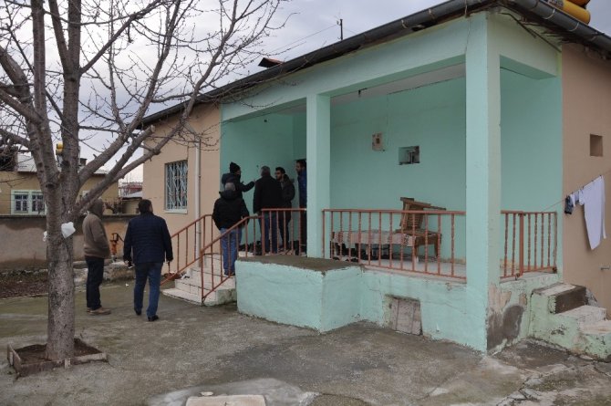 Yaşlı çifti ölüm bile ayıramadı! Yan yana toprağa verildiler