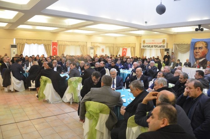 Vali Özkan uyuşturucu ile nasıl mücadele edileceğini anlattı