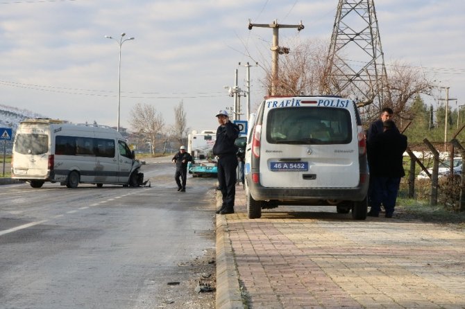 Kahramanmaraş'ta halk otobüsü kaza yaptı! 8 yaralı