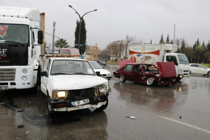 Kahramanmaraş’ta yollar göle döndü!