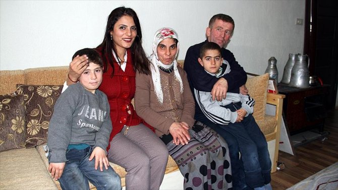 Ayça öğretmen öğrencisini sıcak yuvaya kavuşturdu