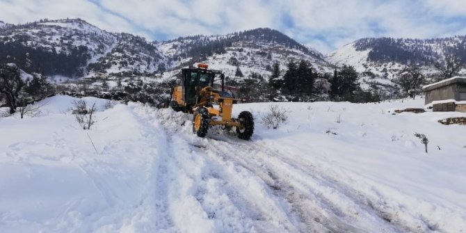 Kahramanmaraş’ta 205 mahalle yolu ulaşıma kapalı