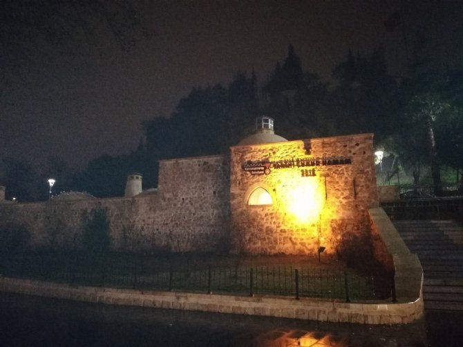 Her derde deva göbek taşı