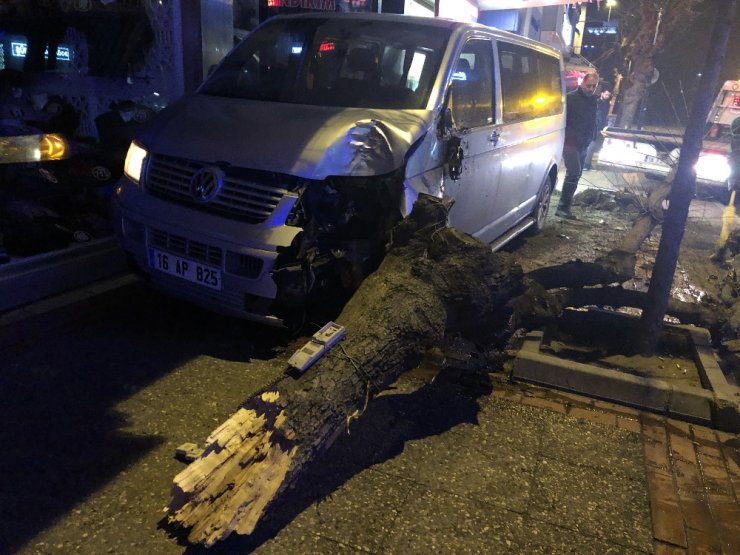 Polise vurmaya çalışan alkollü sürücü vatandaşın elinden zor alındı