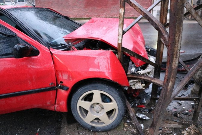 Kahramanmaraş’ta trafik kazası 2 yaralı var