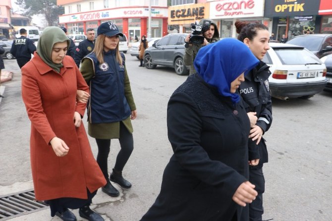 Gaybubet evlerine yapılan operasyonda 11 kişi gözaltına alındı