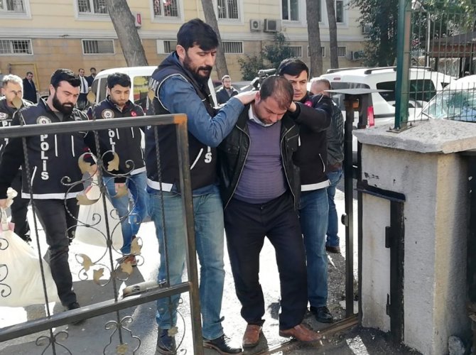 Oto kurtarıcıdan çıktı! Kilo kilo!