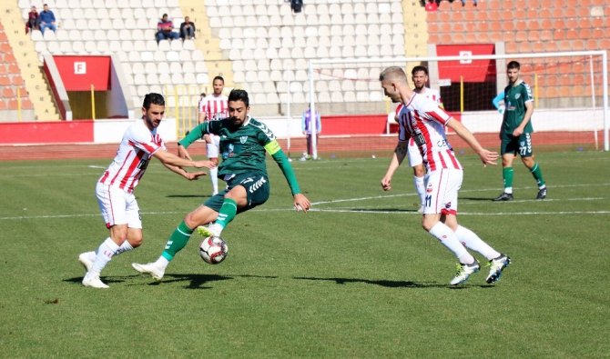 Kahramanmaraşspor zorlu mücadelenin ardından berabere kaldı