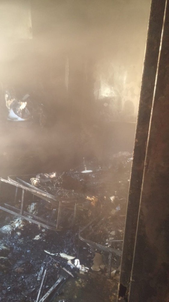 Kahramanmaraş’ta apartmanı saran alevler korku dolu anlar yaşattı