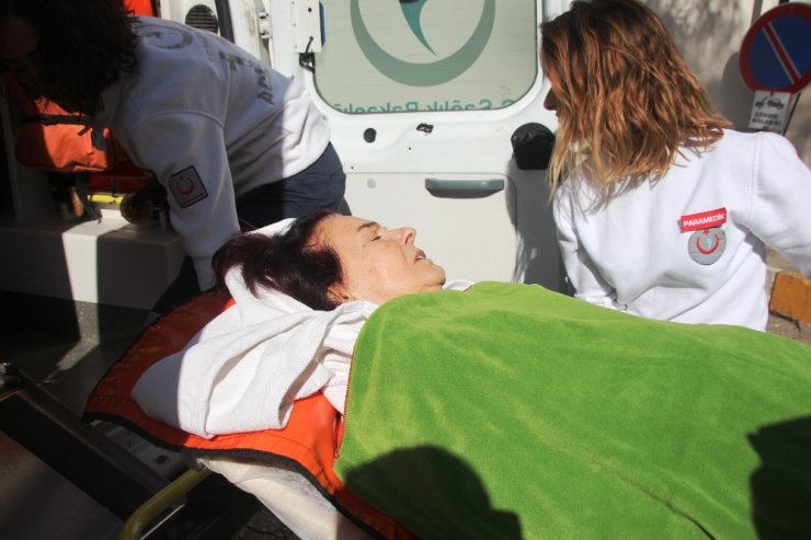 Fatma Girik ambulansla evine götürüldü