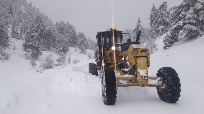 Kahramanmaraş’ta 64 kırsal mahalleye ulaşım sağlanamıyor
