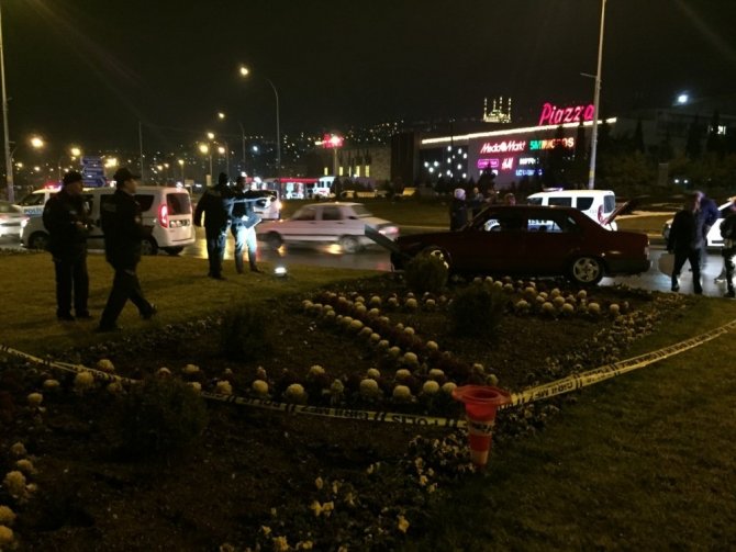 Magandalar polisten kaçarken kaza yaptı