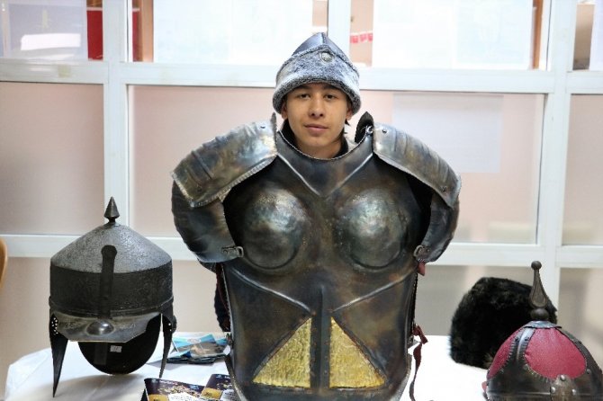 Kahramanmaraş’ta Osmanlı silahları ve kıyafetleri sergisi açıldı