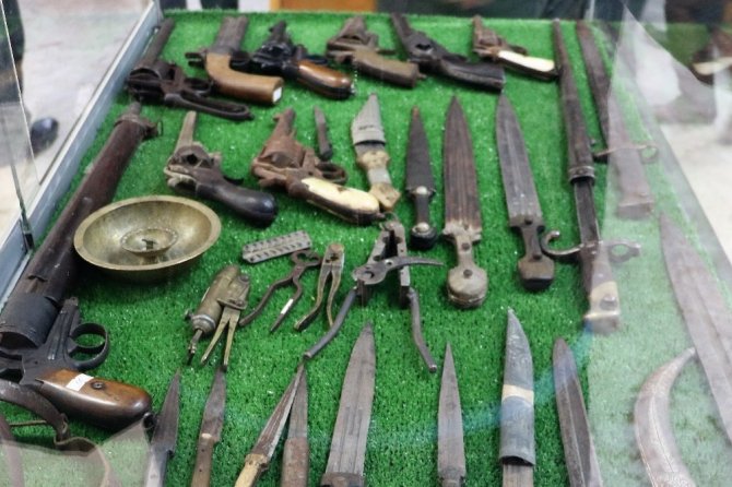 Kahramanmaraş’ta Osmanlı silahları ve kıyafetleri sergisi açıldı