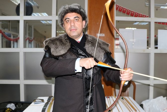 Kahramanmaraş’ta Osmanlı silahları ve kıyafetleri sergisi açıldı